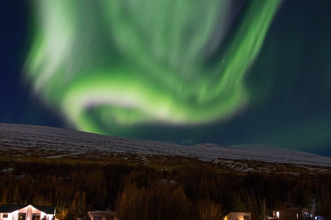 northern-lights-hunting-private