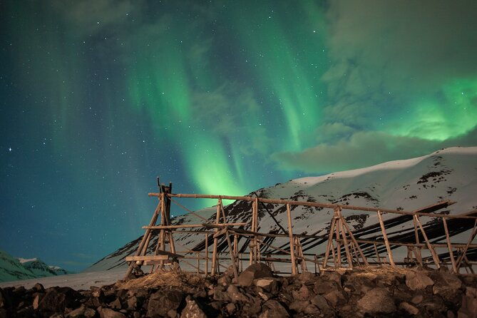 northern-lights-hunting-private