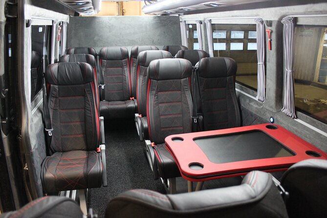 northern-lights-hunting-pro-tactics-tour-private-authentic-luxury