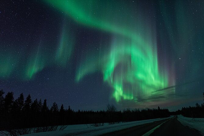 northern-lights-hunting-with-a-photographer-only-small-groups