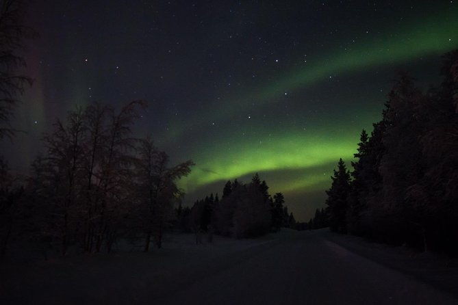 northern-lights-hunting-with-car-2