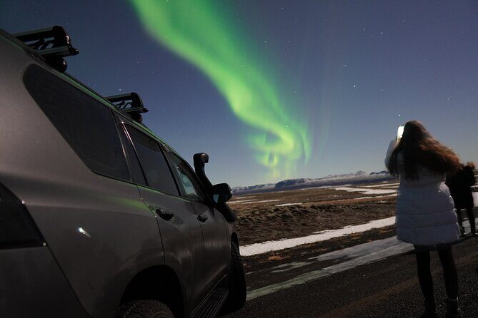 Northern Lights In luxury off-road SUV with Photos and Treats (Private 1-6 Pax) - Why This Tour Is Worth Considering