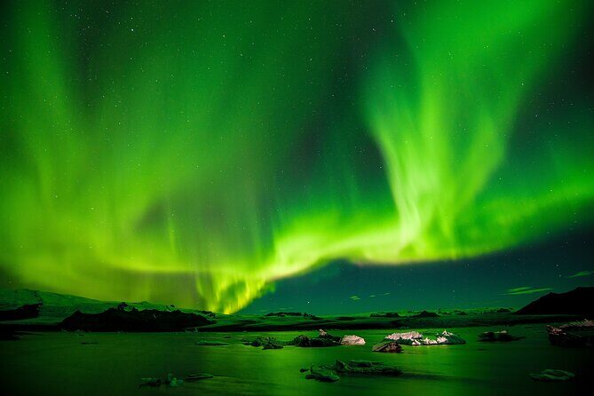Northern Lights Minibus Tour with Free Photos & Hot Chocolate - The Journey & What to Expect