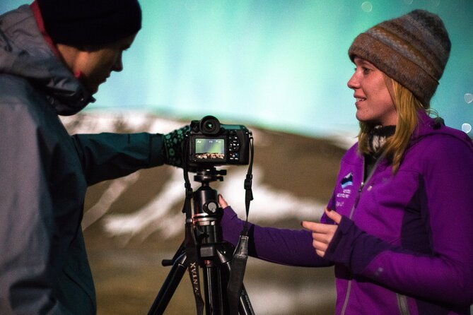 northern-lights-minibus-tour-with-hot-cocoa-blankets-photos-2