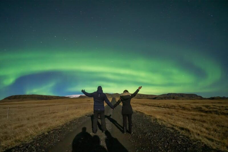 northern-lights-off-road-truck-photos-hot-cocoa-pastries