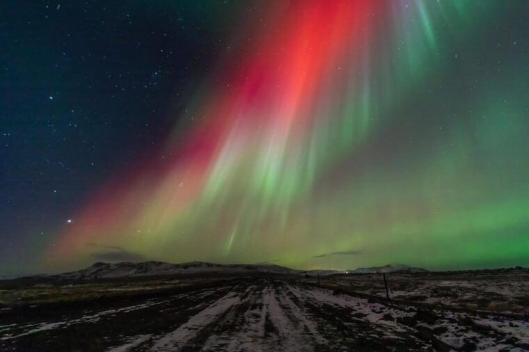 northern-lights-off-road-truck-photos-hot-cocoa-pastries
