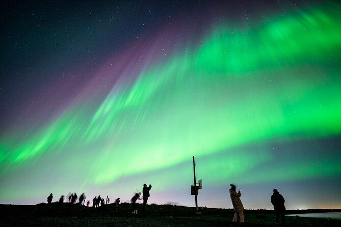 northern-lights-small-group-tour-from-reykjavik