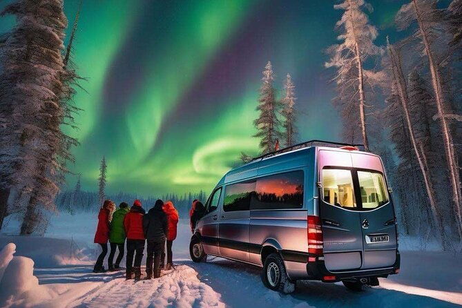 northern-lights-small-group-tour-from-reykjavik