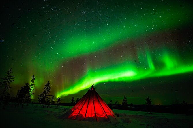 northern-lights-snowmobile-tour
