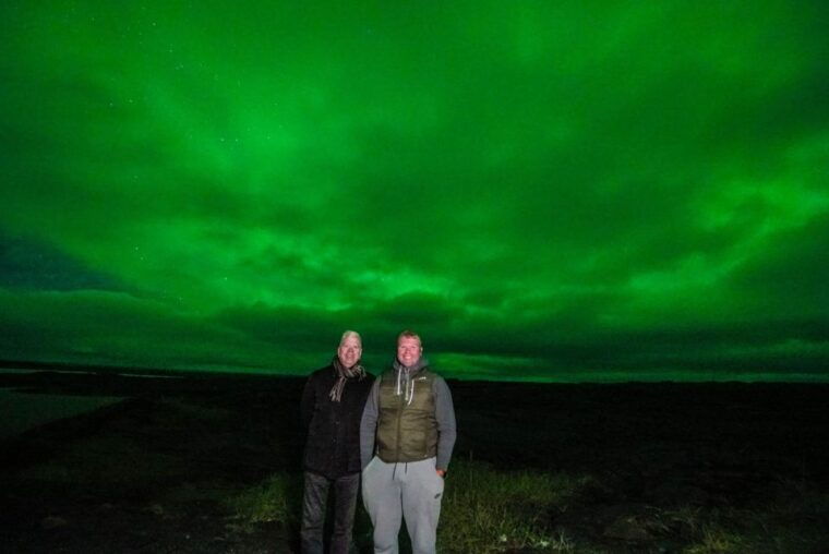 northern-lights-tour-from-reykjavik-with-photography