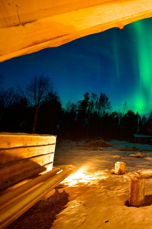 northern-lights-tour-in-atmospheric-cottage-3