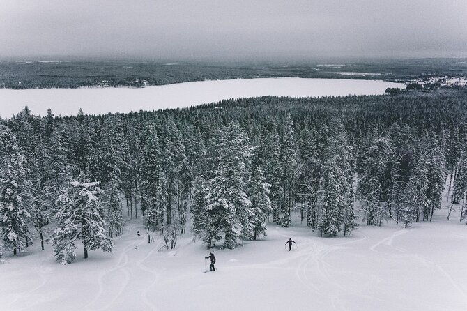 northern-lights-tour-with-skis-or-snowshoes-in-pyha