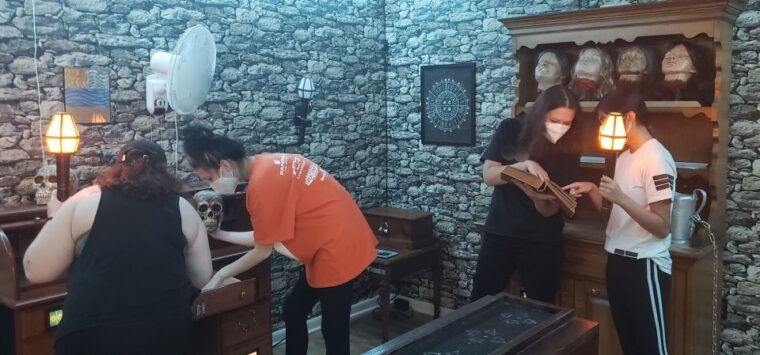 northfield-weird-science-live-interactive-escape-room