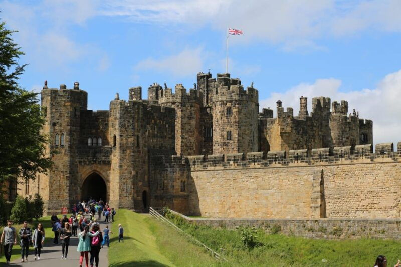 northumberland-castles-coast-online-road-trip-travel-guide