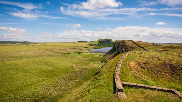 northumberland-castles-coast-online-road-trip-travel-guide
