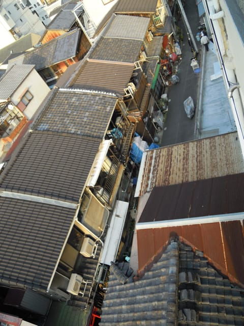 nostalgic-osaka-walk-in-totally-different-from-dotonbori