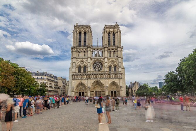 notre-dame-cathedral-exterior-historic-guided-tour