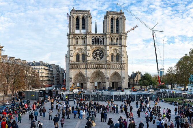 notre-dame-cathedral-exterior-historic-guided-tour