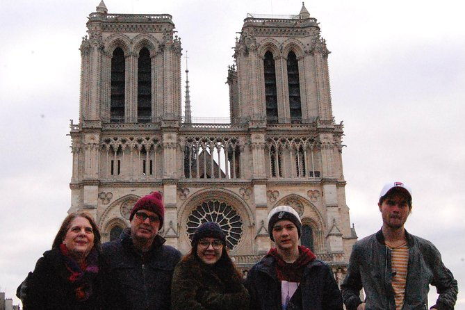 notre-dame-cathedral-exterior-sainte-chapelle-tour