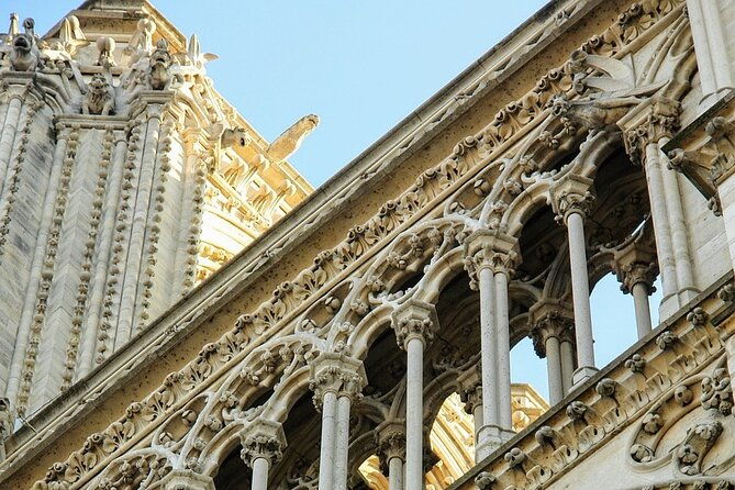 notre-dame-cathedral-outdoor-guided-walking-tour