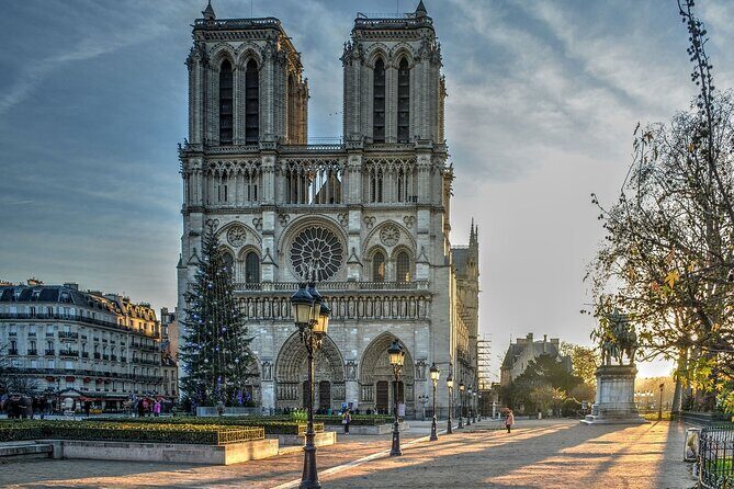 Notre Dame Cathedral Outdoor Walking Tour - Key Points