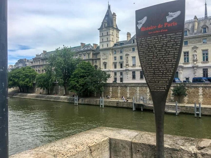 Notre Dame Ile De La Cité Walking Tour & Seine River Cruise - Scenic Seine River Cruise: A Relaxing View of Paris