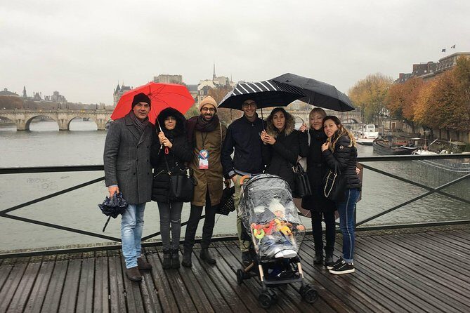 Notre Dame quartier & Ile de la Cité Private 2-Hour Walking Tour in Paris - Who Should Consider This Tour?