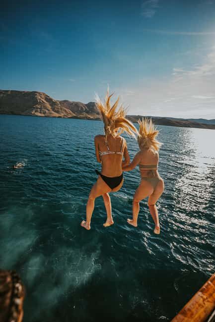 Novalja: Zre Beach Party Boat FESTINI with Unlimited Drinks - What Is the Zre Beach Party Boat FESTINI Experience?