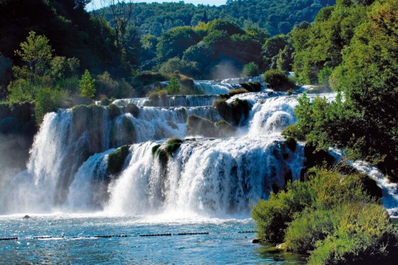 np-krka-tour-with-boat-ride-and-swimming-in-skradin-town