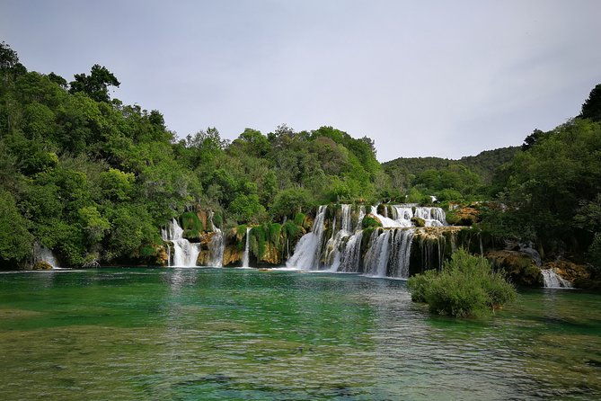 np-krka-waterfalls-wine-tasting-private-day-tour-from-split