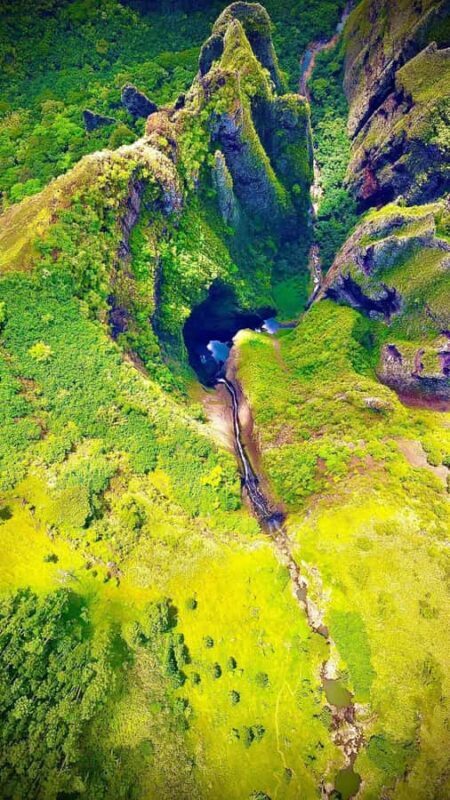 Nuku Hiva: Excursion to the top of the Vaipo waterfall. - Exploring Nuku Hiva: A Complete Guide to the Vaipo Waterfall Excursion