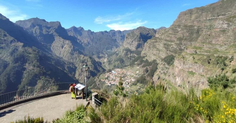 nuns-valley-pico-dos-barcelos-madeira-island-tour