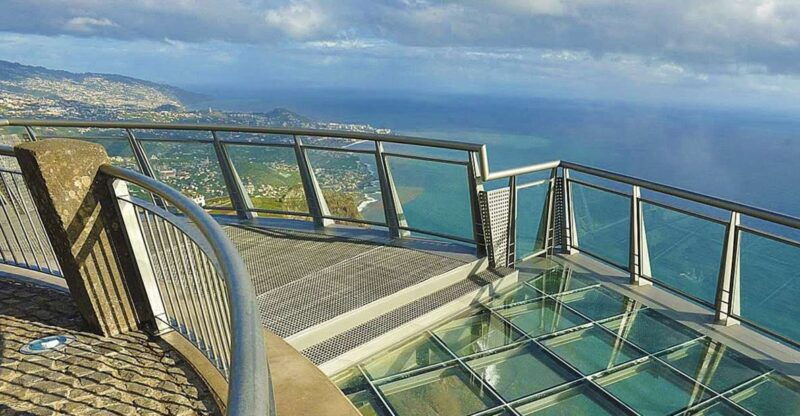 nuns-valley-sky-walk-private-vip-wrangler-tour-4x4