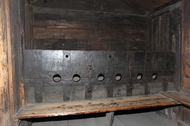 Nuremberg: Medieval Dungeons Guided Tour - Accessibility and Practicalities
