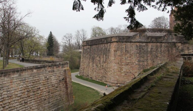 nuremberg-tunnels-and-secret-passages-in-the-city-wall-tour