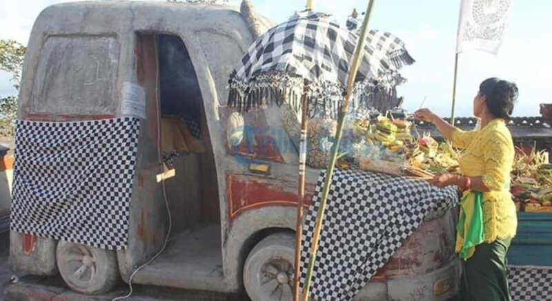 Nusa Penida: Highlights Nusa Penida Tour All Include Package - Transportation & Group Size