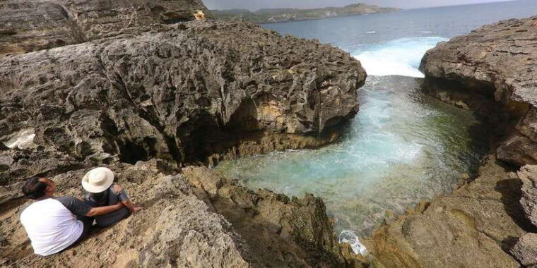 nusa-penida-manta-point-3-spot-snorkeling-and-land-tour