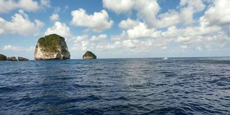 nusa-penida-private-manta-point-snorkeling-and-land-tour