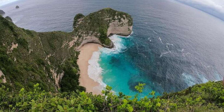 nusa-penida-private-manta-point-snorkeling-and-land-tour