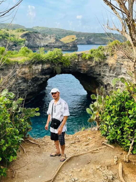 nusa-penida-snorkeling-with-manta-rays-and-island-tour
