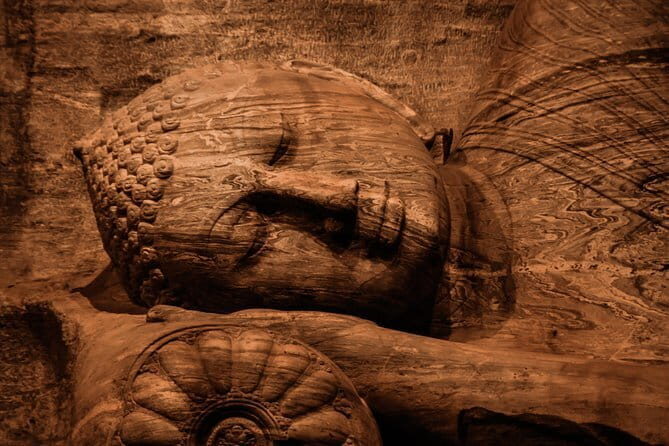 Nuwara Eliya Highlights: Waterfall, Tea & Picturesque Train Ride - FAQ