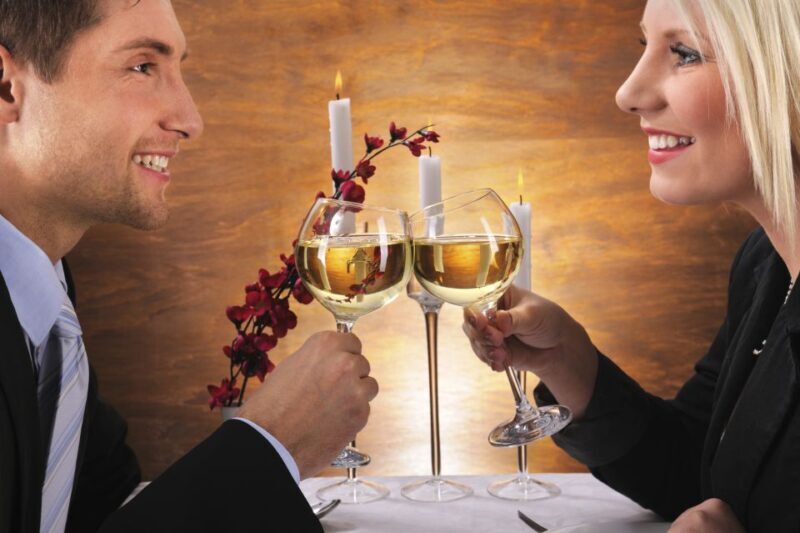 NYC: 90-Day VIP Shop and Dine4Less Card City Hopper - Who would benefit most from this card?