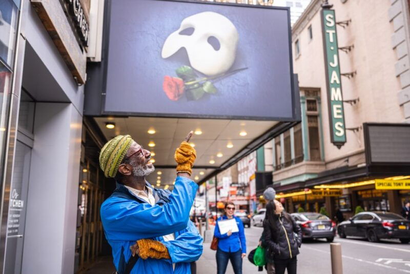 nyc-broadway-behind-the-scenes-walking-tour-studio-visit