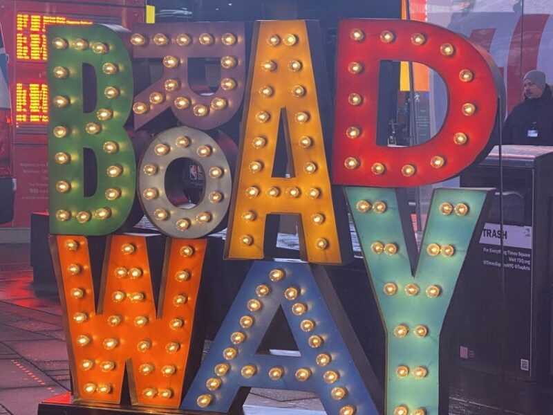 nyc-broadway-behind-the-scenes-walking-tour-studio-visit