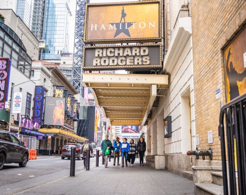 nyc-broadway-behind-the-scenes-walking-tour-studio-visit