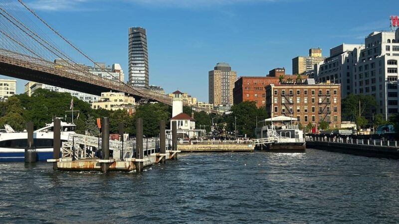 nyc-brooklyn-bridge-and-dumbo-tour-with-east-river-ferry