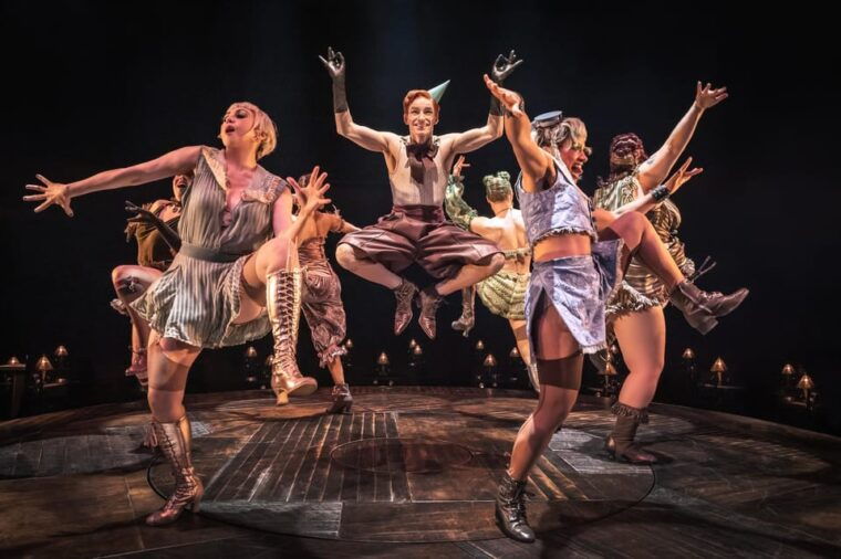 nyc-cabaret-at-the-kit-kat-club