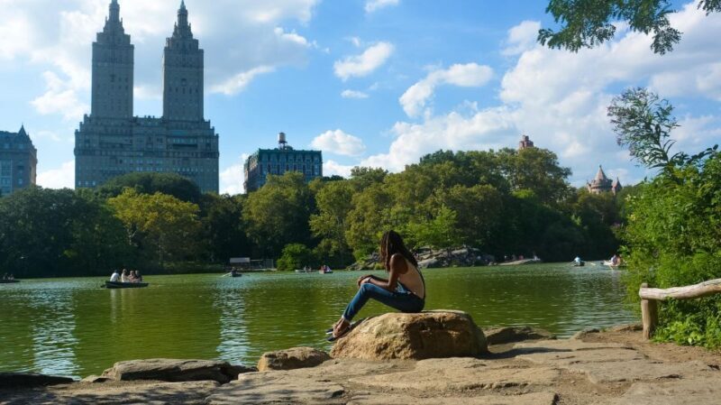 NYC: Central Park Guided Walking Tour English-Spanish - Authentic Experiences and Practical Tips