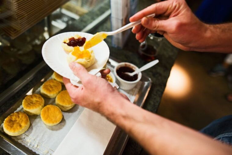 nyc-chelsea-market-high-line-food-culture-walking-tour