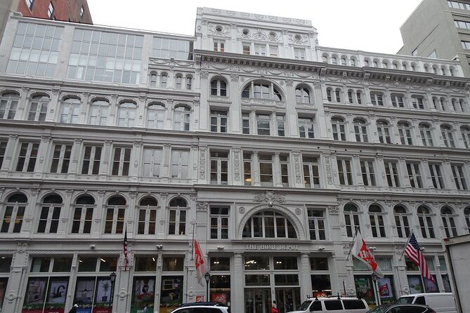 nyc-chelsea-self-guided-walking-tour-scavenger-hunt